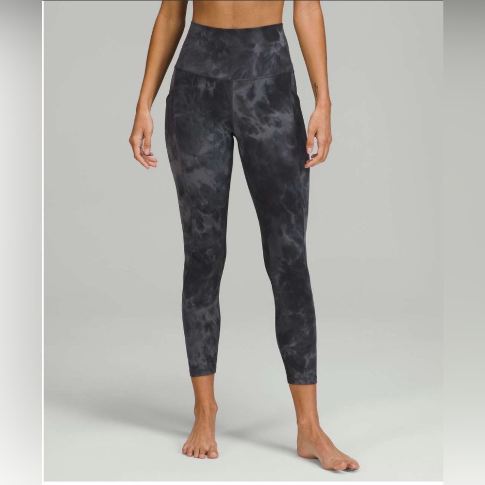 Lululemon Align High-Rise Pant with Pockets 25"
Diamond Dye Pitch Grey Graphite